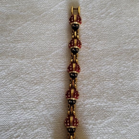 SOLD - Joan Rivers Ladybug Watch - Picture 4 of 5